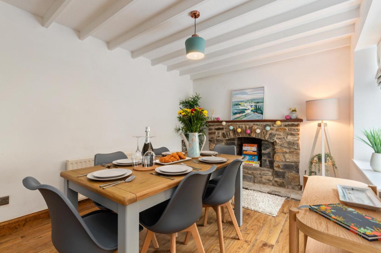 Ivydene - Beautiful Cottage, Stone Throw From Beach, Wonderful Sea Views Saundersfoot Buitenkant foto