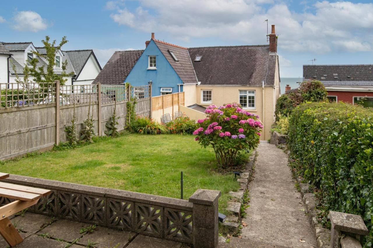 Ivydene - Beautiful Cottage, Stone Throw From Beach, Wonderful Sea Views Saundersfoot Buitenkant foto